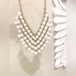 White and gold beaded necklace. Vintage inspired. Good quality, good condition.